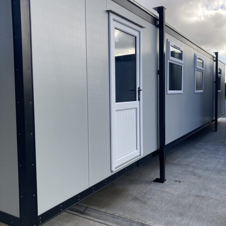 40ft x 10ft Open Plan Office with Toilet & Kitchenette 40ft x 10ft Open Plan Office with Toilet & Kitchenette