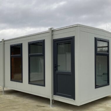 20ft x 10ft Jackleg Cabin with separate Kitchenette with Full Goosewing Wall Panels and Antricite Windows and Door