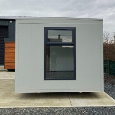 20ft x 10ft Jackleg Cabin with separate Kitchenette with Full Goosewing Wall Panels and Antricite Windows and Door