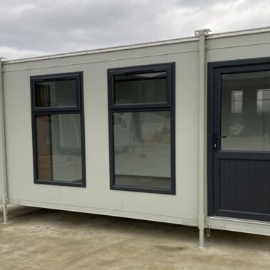 20ft x 10ft Jackleg Cabin with separate Kitchenette with Full Goosewing Wall Panels and Antricite Windows and Door