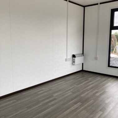20ft x 10ft Jackleg Cabin with separate Kitchenette with Full Goosewing Wall Panels and Antricite Windows and Door