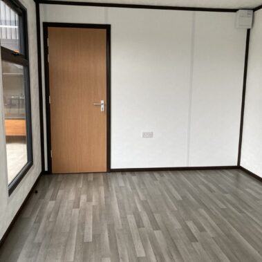 20ft x 10ft Jackleg Cabin with separate Kitchenette with Full Goosewing Wall Panels and Antricite Windows and Door